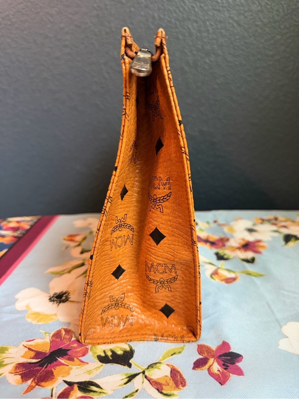 MCM Orange Visetos Logo Zip Pouch - Picture 4 of 8